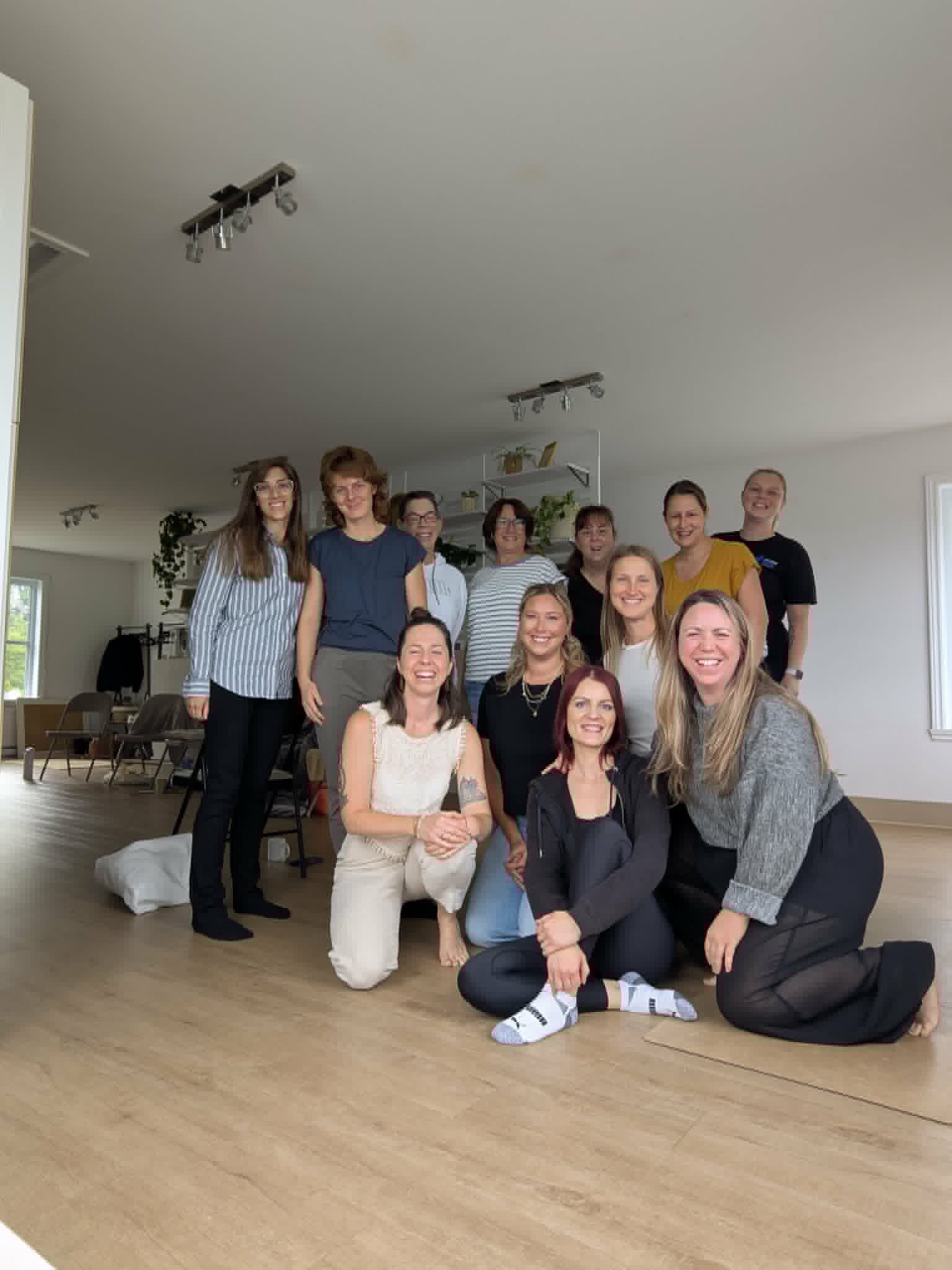 Groupe réuni lors d'un atelier ÉCLOSION